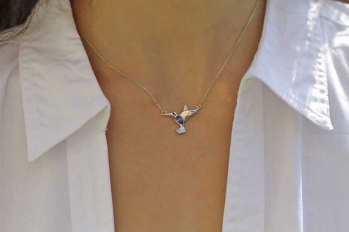 Mayfer, Collar con dije modelo Colibrí buena suerte - Morado - Imagen 5