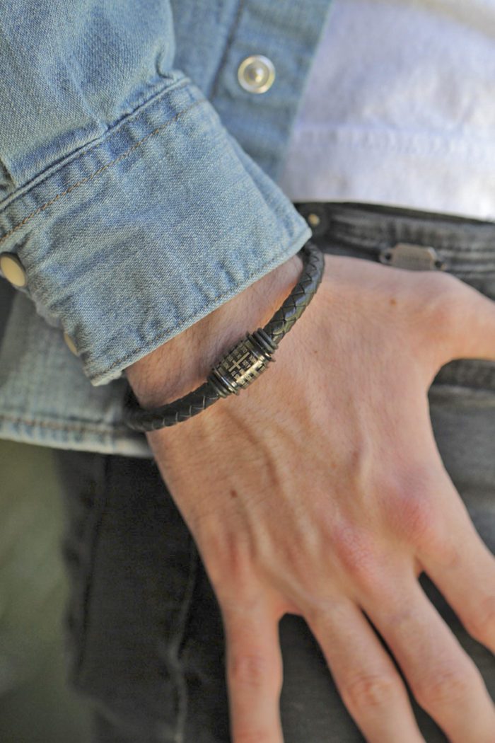 Mayfer Homme, Pulsera piel negra con oración Padre Nuestro - Imagen 2