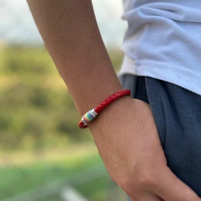 Mayfer Homme,Pulsera de piel en color rojo para   con broche de acero inoxidable decorado con colores del arcoiris. - Imagen 4