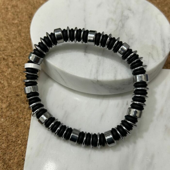 Mayfer Homme,Pulsera elástica de piedra hematita para   en color plateado con detalles de caucho en color negro. - Imagen 5
