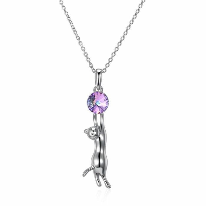 Mayfer , Collar de plata 925   con dije en forma de gatito acostado decorado con finos cristales austriacos.