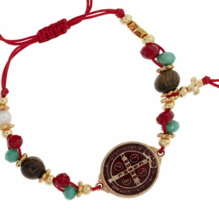Mayfer Boho , Pulsera ajustable color rojo con dije de San Benito - Imagen 3